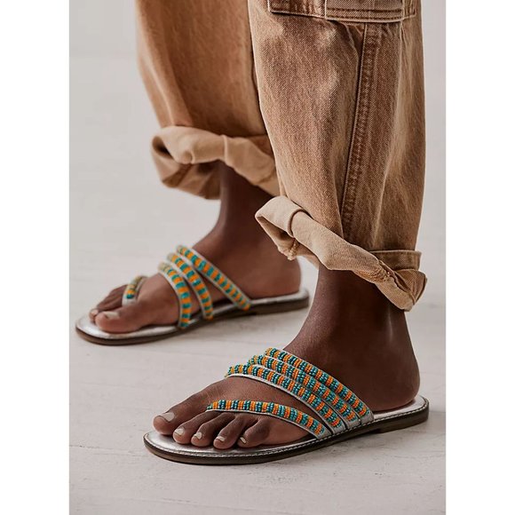 🎉LAST CHANCE🎉 FREE PEOPLE Beatrice Beaded Flat Sandals / Platino Combo - Picture 2 of 9
